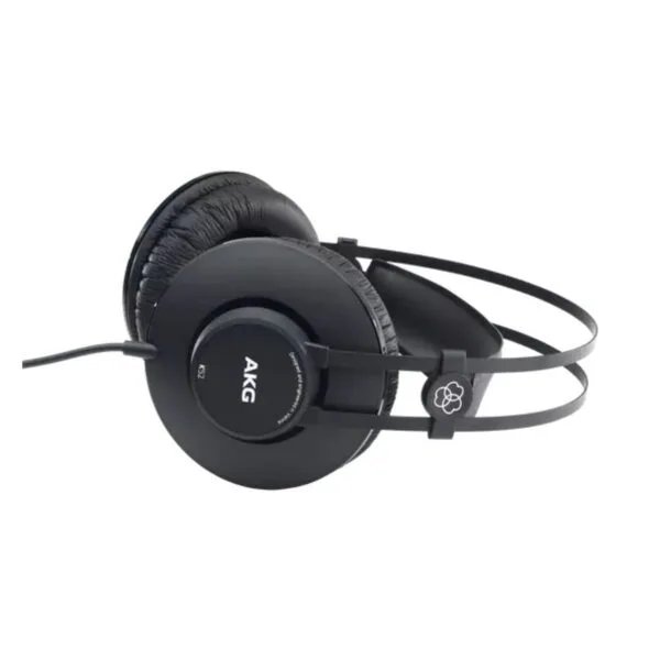 AKG K52
